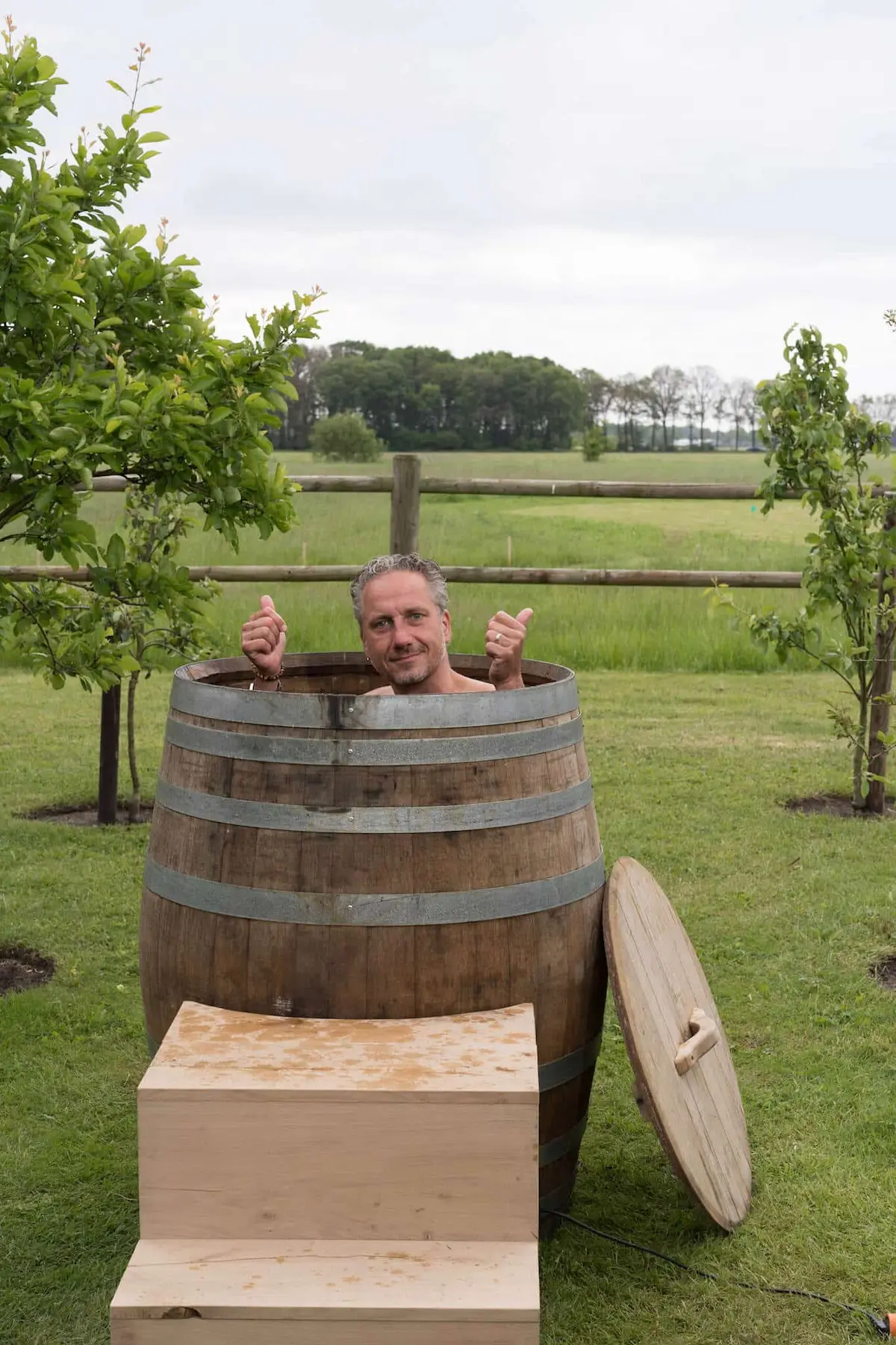 IJsbad nemen in de tuin